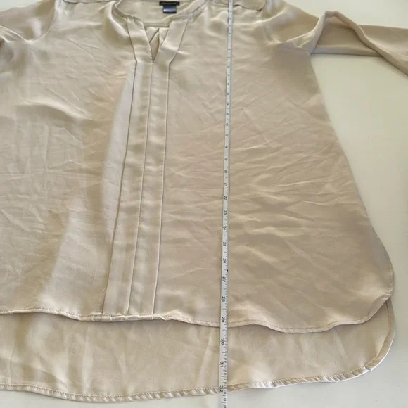 Ann Taylor Cream Blouse Size L - Picture 5 of 6